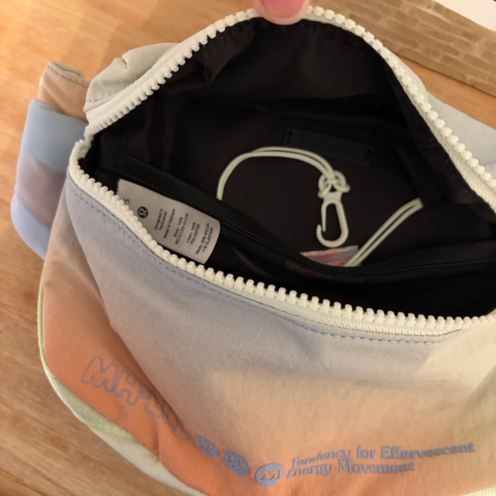 NWT Lululemon x Madhappy Ombre Crossbody Belt Bag! - Picture 7 of 11